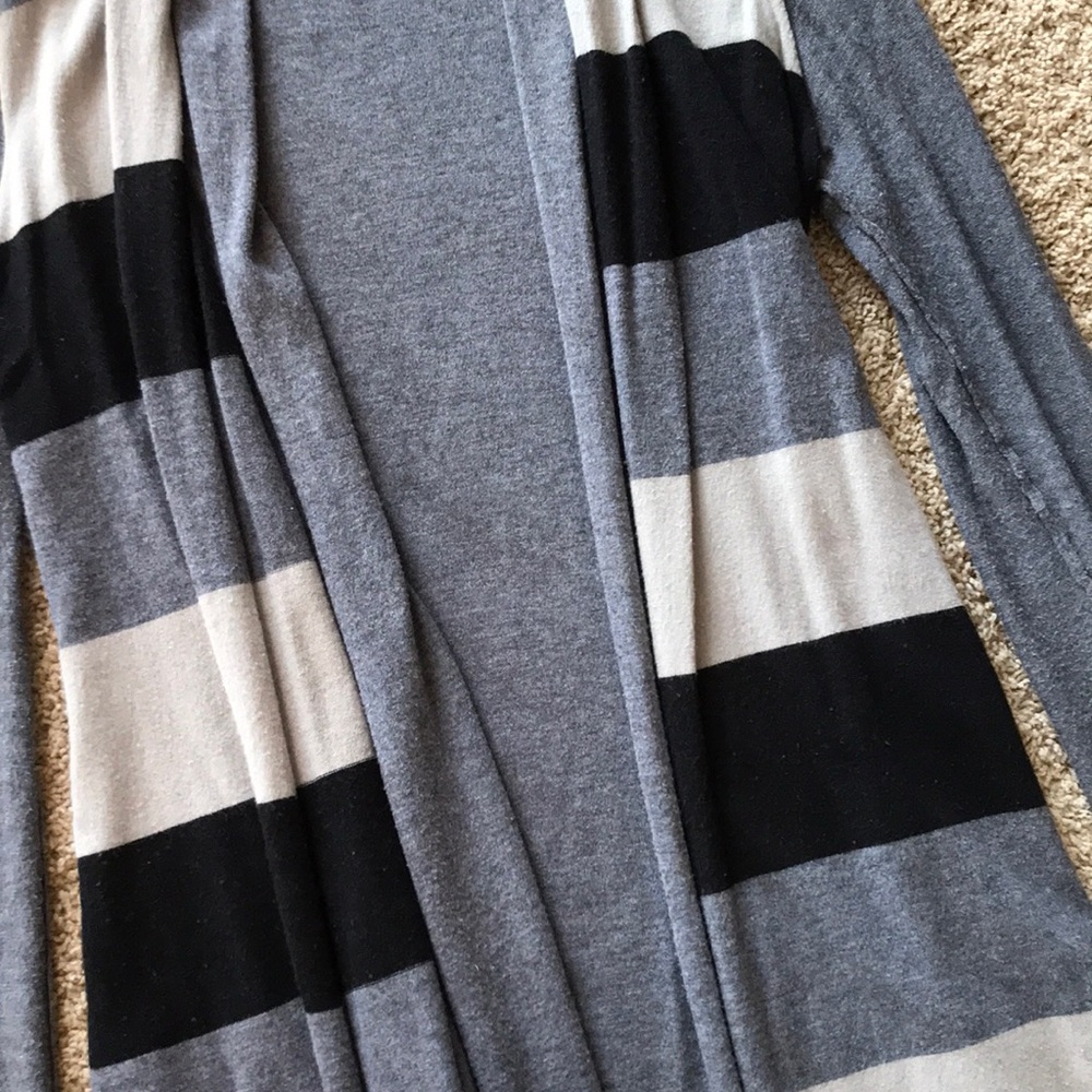 Sweater - Picture 3 of 3